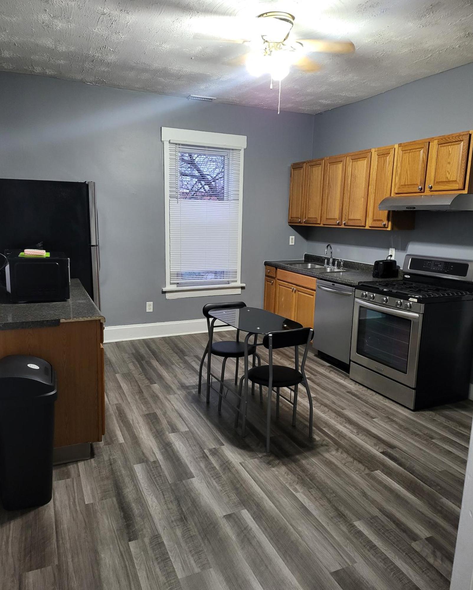 Guest Room With Two Double Beds In Columbus Oh, Airport Location Esterno foto