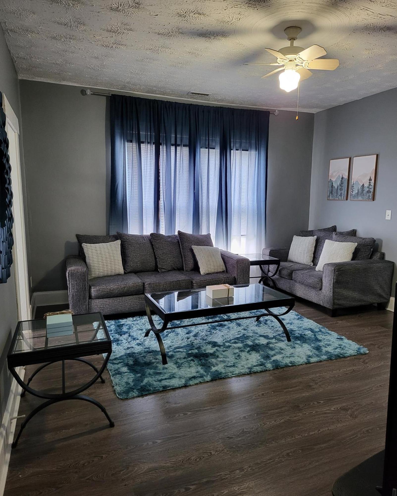 Guest Room With Two Double Beds In Columbus Oh, Airport Location Esterno foto